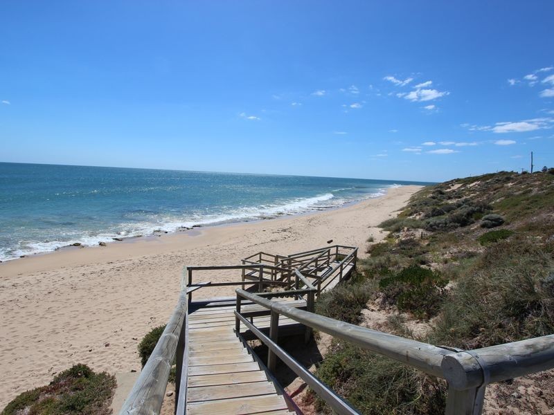 25 Wilkins Street, Halls Head WA 6210
