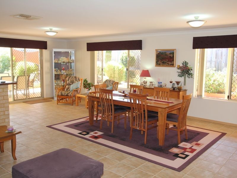 7 The Ridge, Halls Head WA 6210