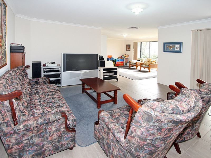 47 Camden Way, Meadow Springs WA 6210