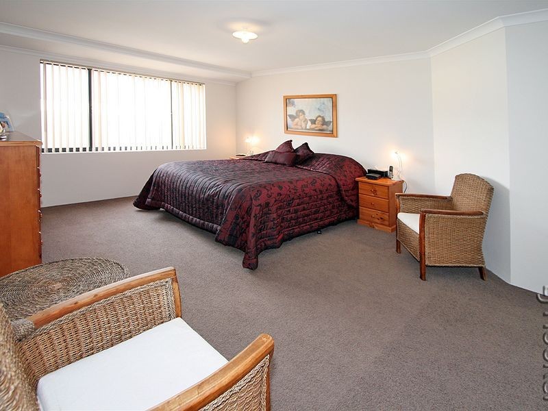 47 Camden Way, Meadow Springs WA 6210