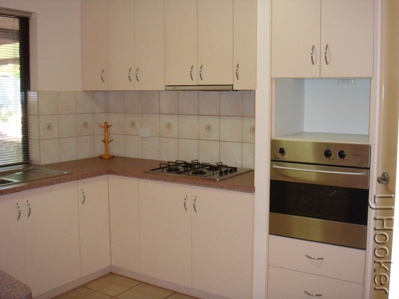 43 Peelwood Parade, Halls Head WA 6210