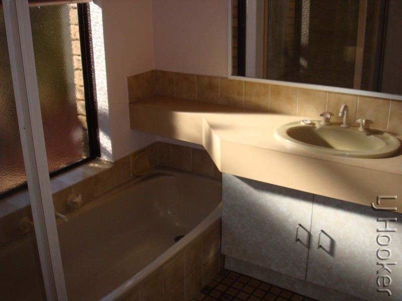 43 Peelwood Parade, Halls Head WA 6210