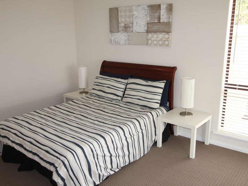 10 Gillark Street, Dudley Park WA 6210