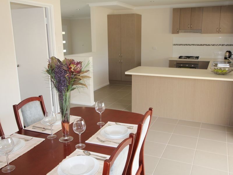 10 Gillark Street, Dudley Park WA 6210