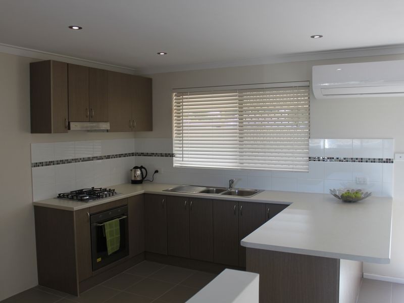 10 Gillark Street, Dudley Park WA 6210