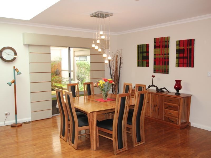 16 Hibbertia Follow, Halls Head WA 6210