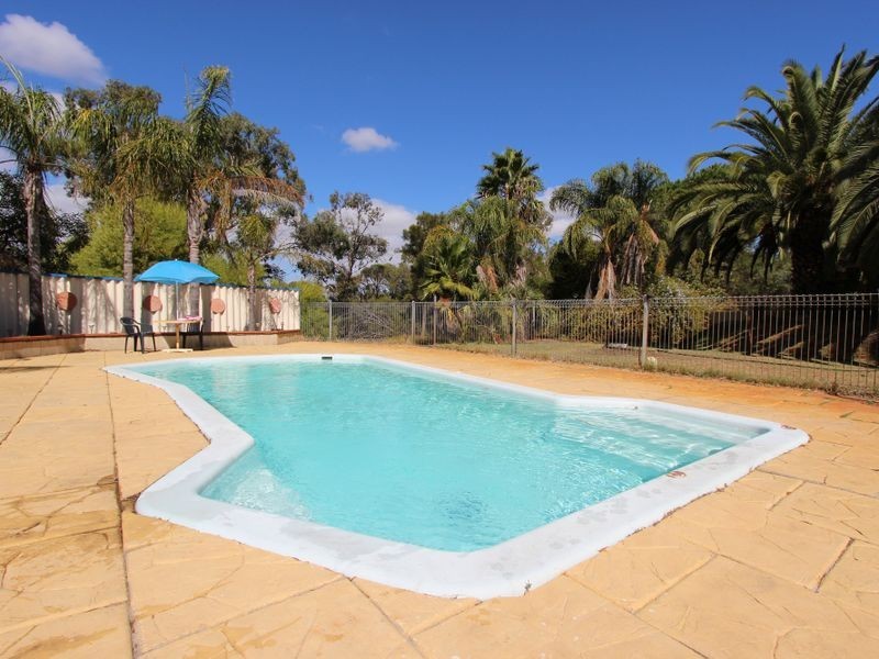 17 Eyre Close, Barragup WA 6209