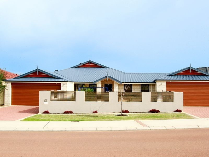 6 Royston Way, Lakelands WA 6180