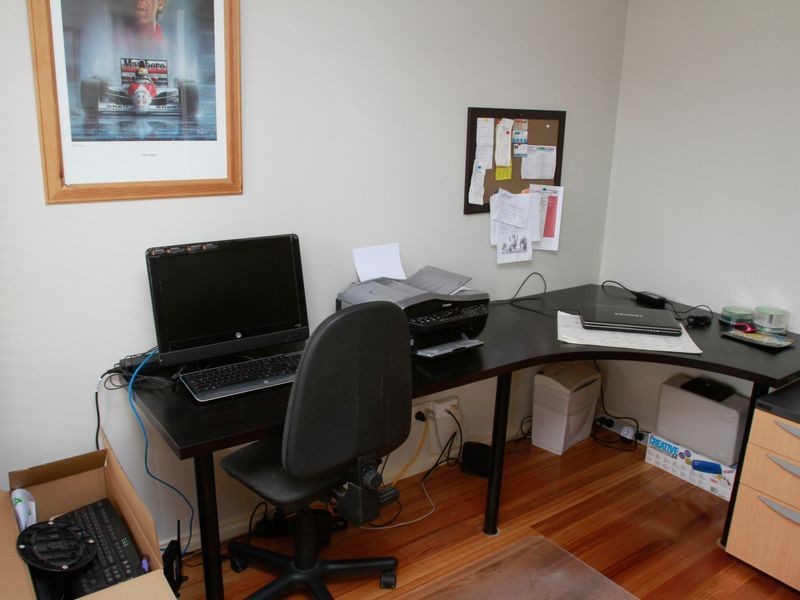 6 Royston Way, Lakelands WA 6180