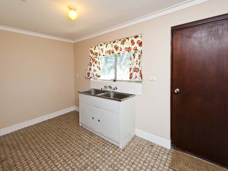 18 Perseus Road, Silver Sands WA 6210
