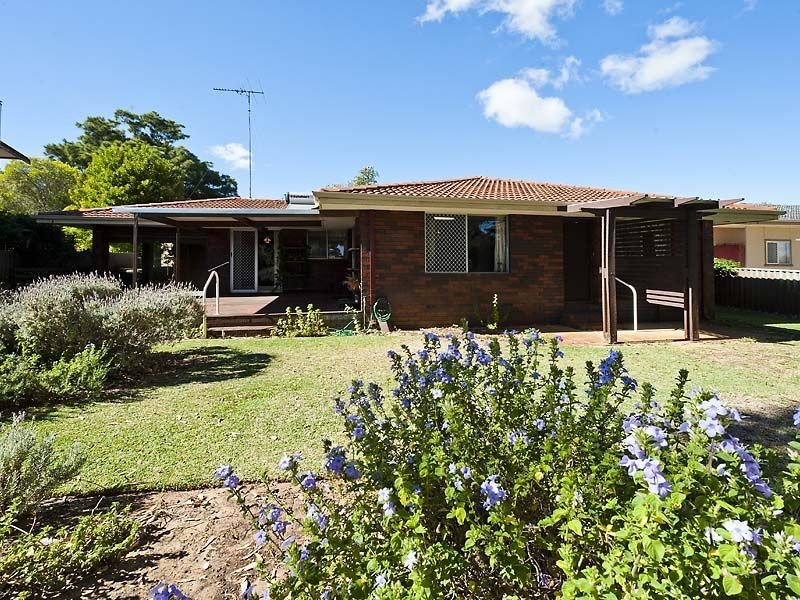18 Perseus Road, Silver Sands WA 6210