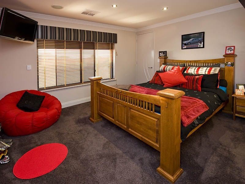 53 Erins Isle, Dudley Park WA 6210