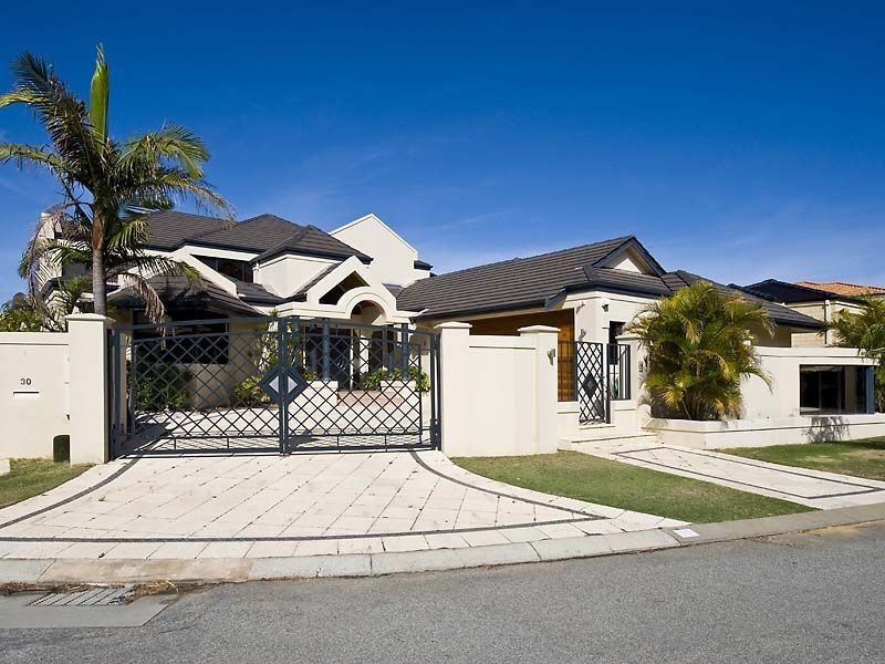 30 Santavea Mews, Halls Head WA 6210