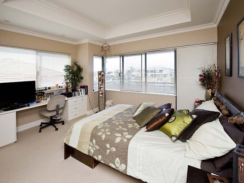 30 Santavea Mews, Halls Head WA 6210