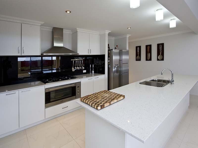 93 Cawana Parkway, Lakelands WA 6180