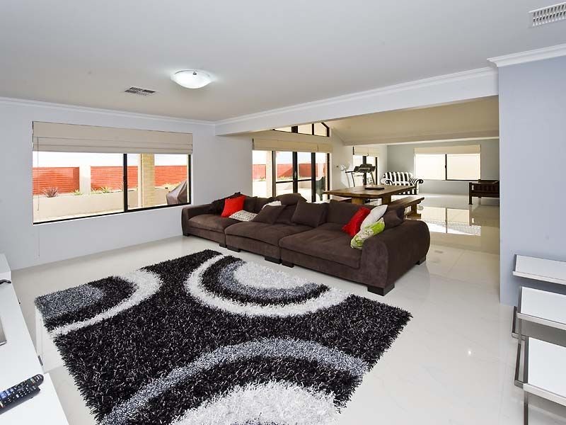 93 Cawana Parkway, Lakelands WA 6180