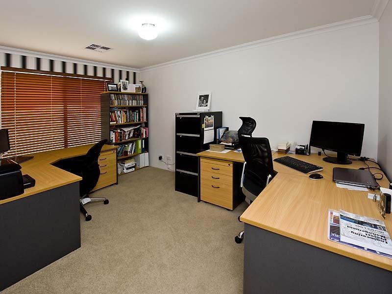 93 Cawana Parkway, Lakelands WA 6180