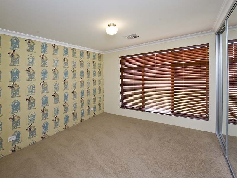 93 Cawana Parkway, Lakelands WA 6180