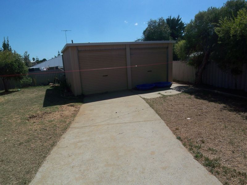 61 Portmarnock Circle, Halls Head WA 6210