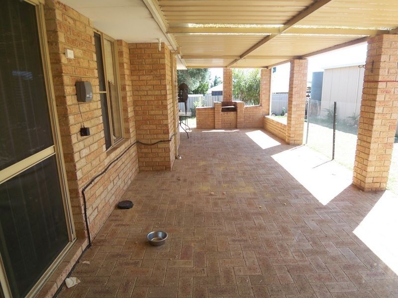 61 Portmarnock Circle, Halls Head WA 6210