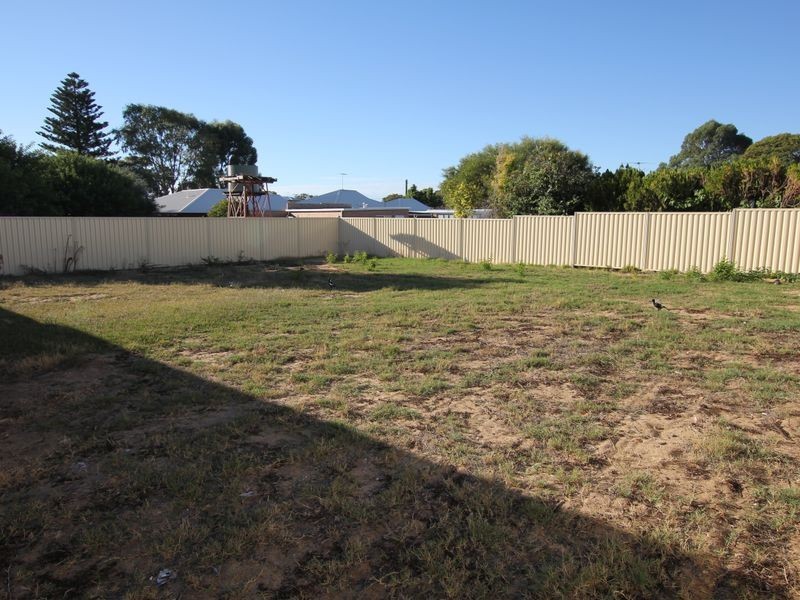 10A Gillark Street, Dudley Park WA 6210