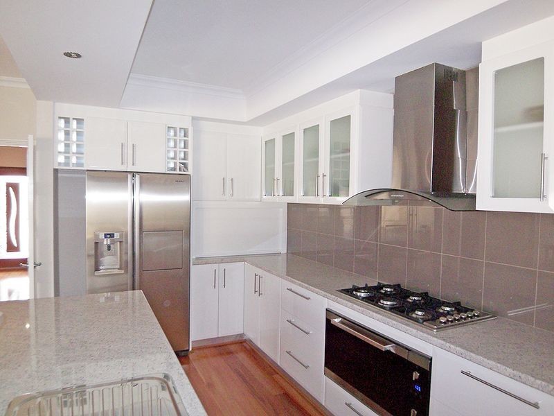 21 Glendale Street, Meadow Springs WA 6210