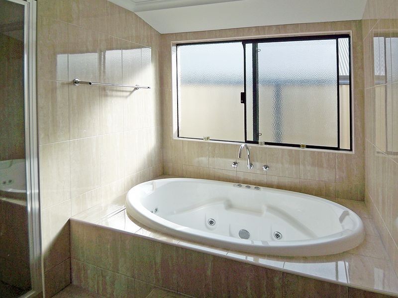 21 Glendale Street, Meadow Springs WA 6210