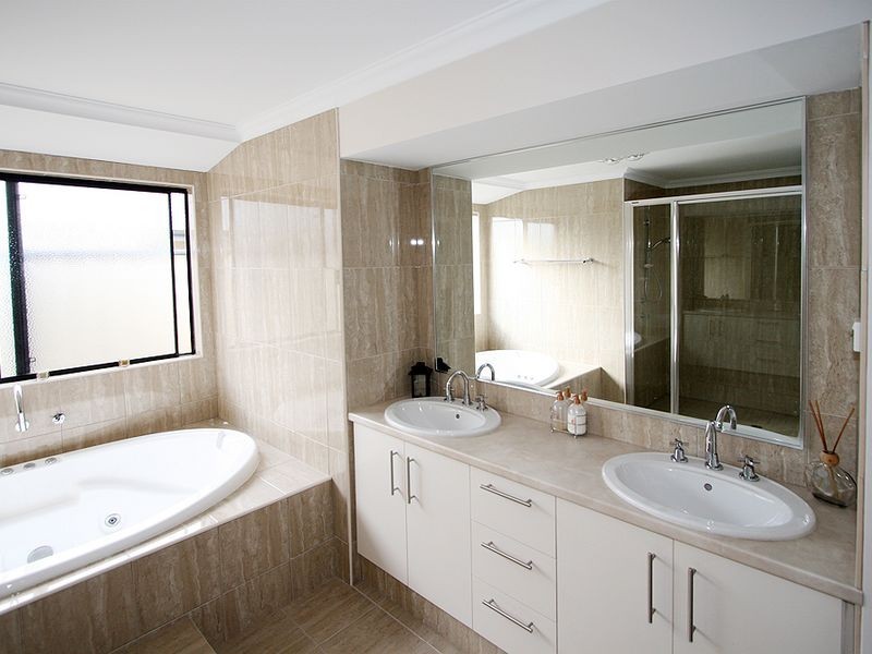 21 Glendale Street, Meadow Springs WA 6210