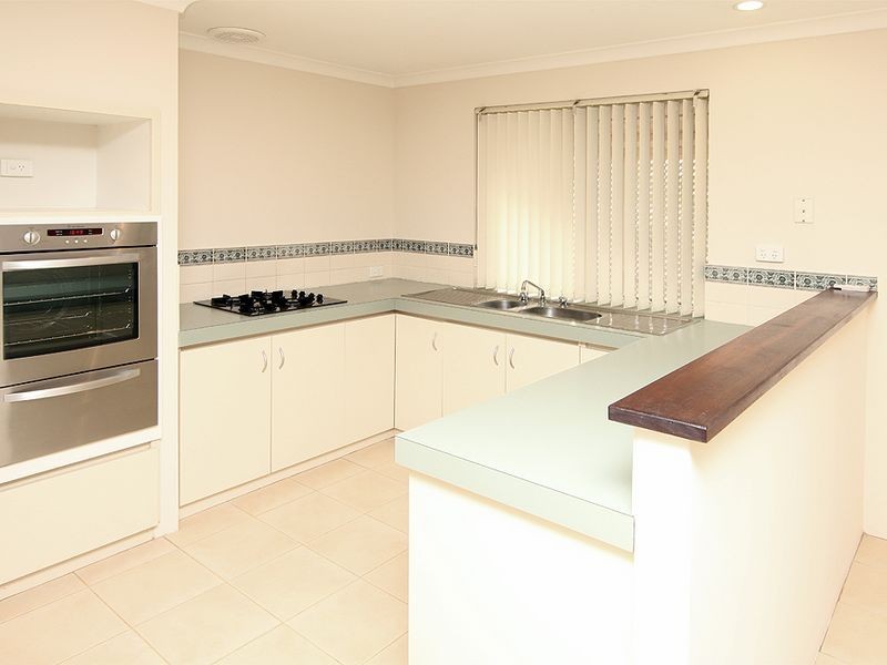 19 Malabor Mews, Halls Head WA 6210