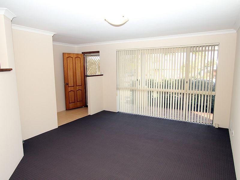 19 Malabor Mews, Halls Head WA 6210