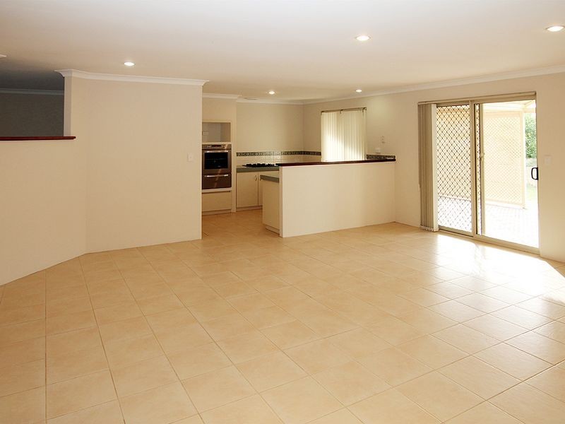 19 Malabor Mews, Halls Head WA 6210