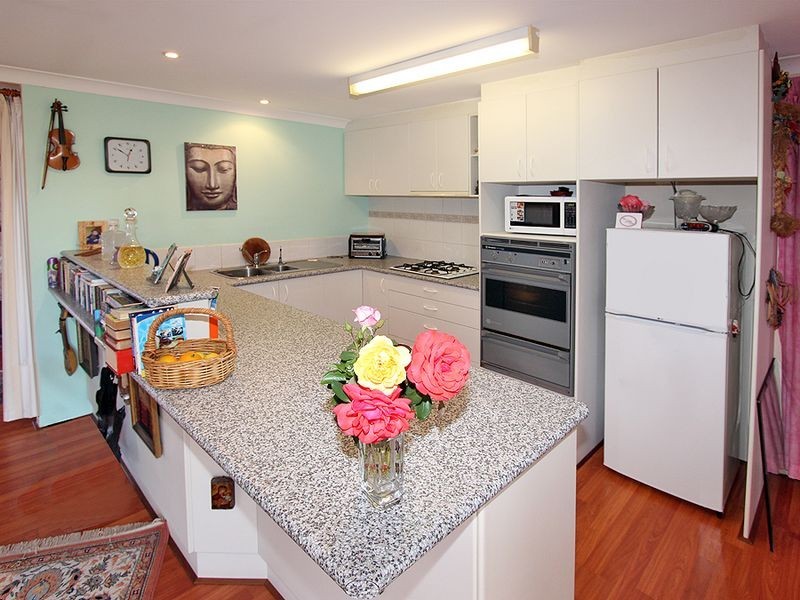 8A Magnolia Rise, Halls Head WA 6210