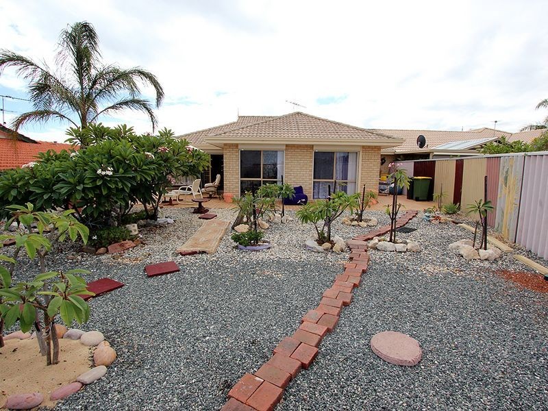 8A Magnolia Rise, Halls Head WA 6210