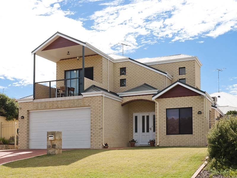 17 Calypso Road, Halls Head WA 6210