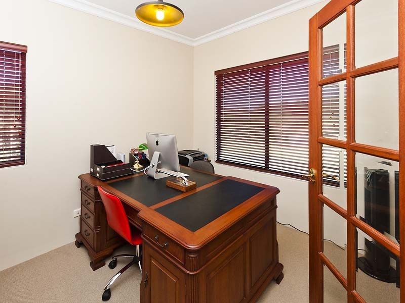 17 Calypso Road, Halls Head WA 6210