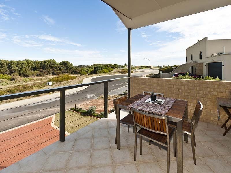 17 Calypso Road, Halls Head WA 6210