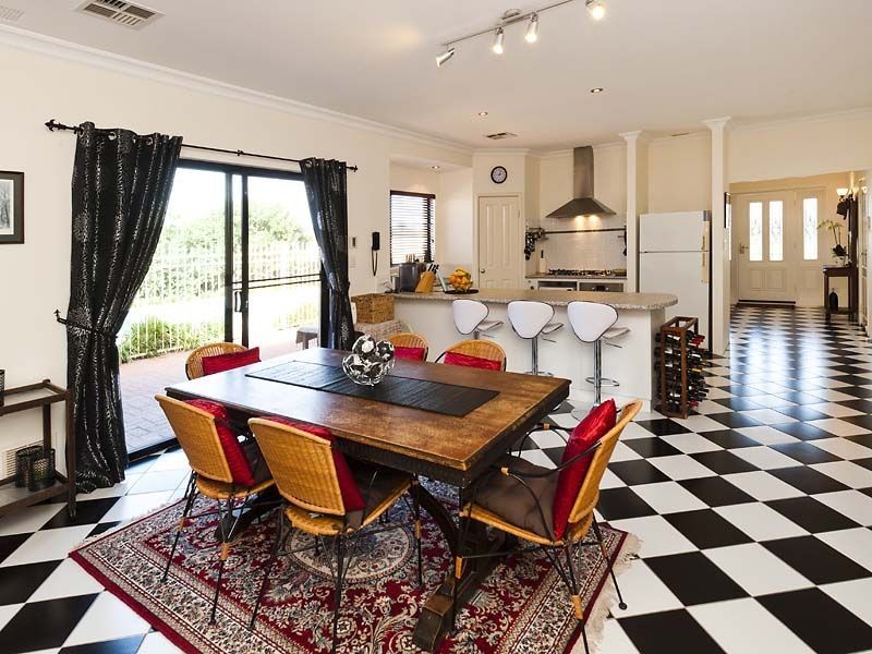 17 Calypso Road, Halls Head WA 6210