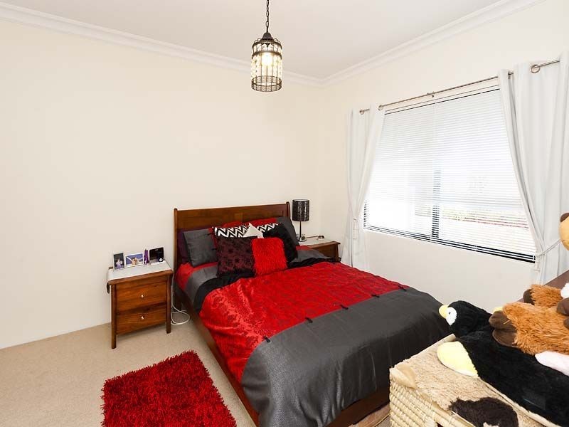 17 Calypso Road, Halls Head WA 6210