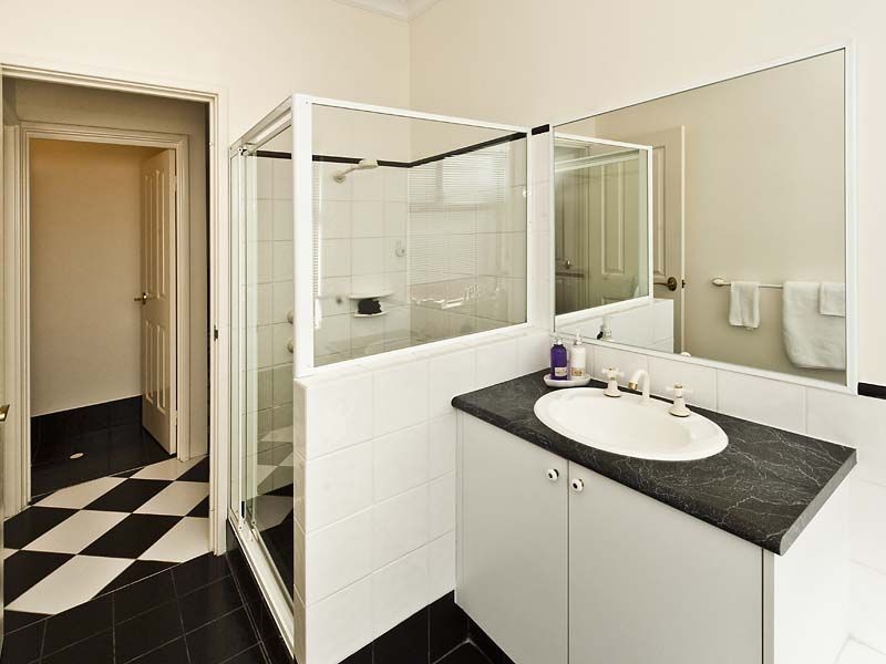 17 Calypso Road, Halls Head WA 6210