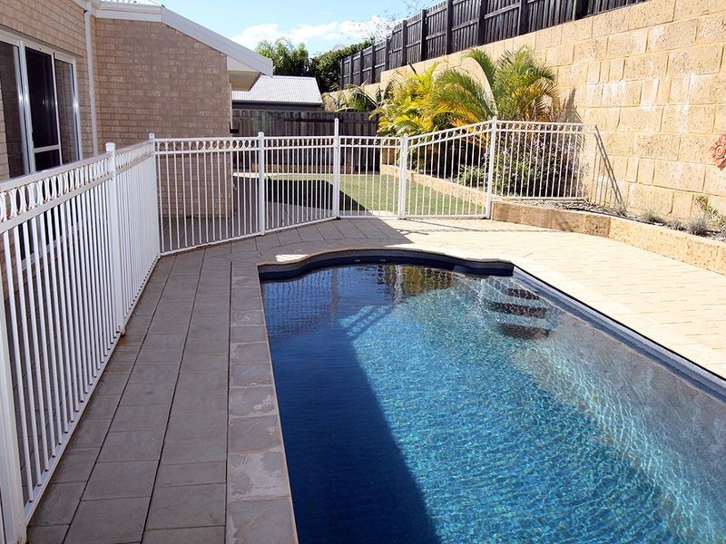 29 Seaforth Drive, Halls Head WA 6210