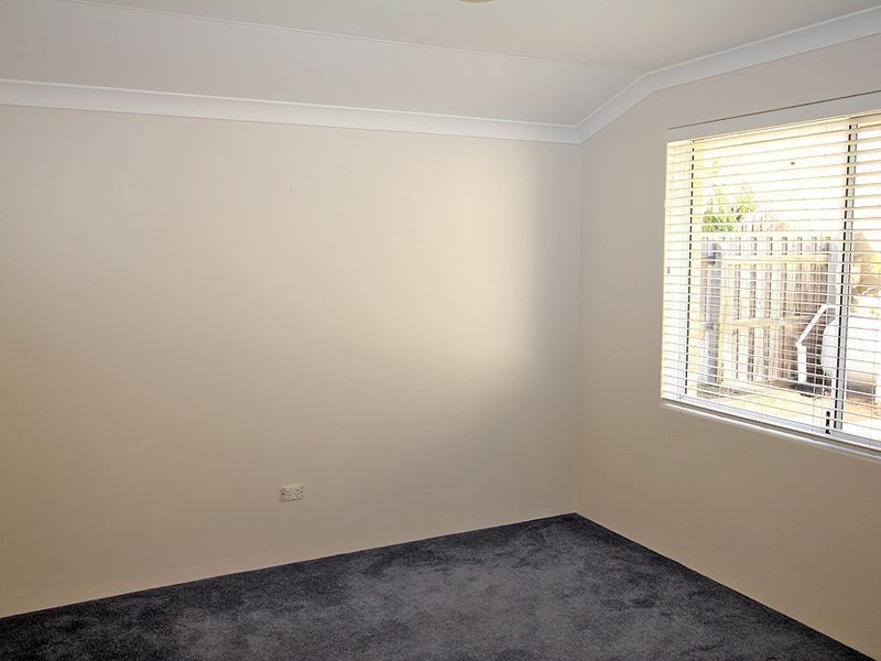 29 Seaforth Drive, Halls Head WA 6210