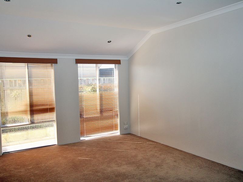 29 Seaforth Drive, Halls Head WA 6210