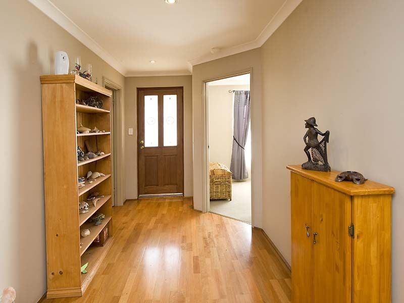 14 Satinash Retreat, Halls Head WA 6210