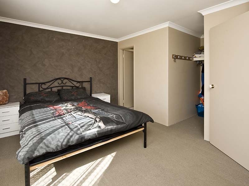 14 Satinash Retreat, Halls Head WA 6210