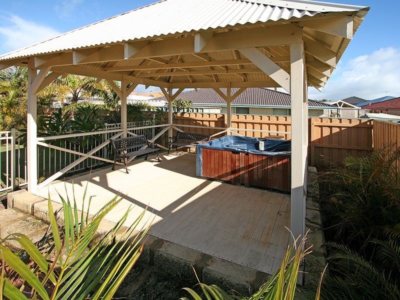 4 Keppel Mews, Halls Head WA 6210