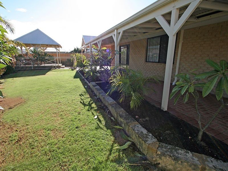 4 Keppel Mews, Halls Head WA 6210