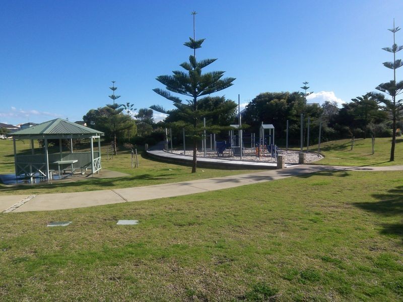 4 Keppel Mews, Halls Head WA 6210