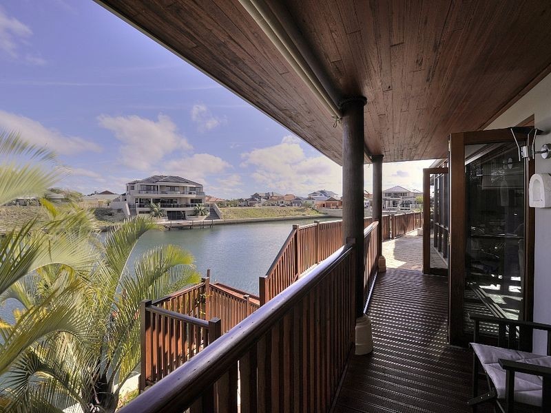 4 Brindabella Crescent, Halls Head WA 6210