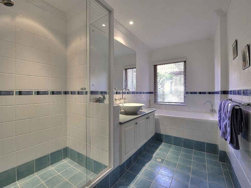 4 Brindabella Crescent, Halls Head WA 6210