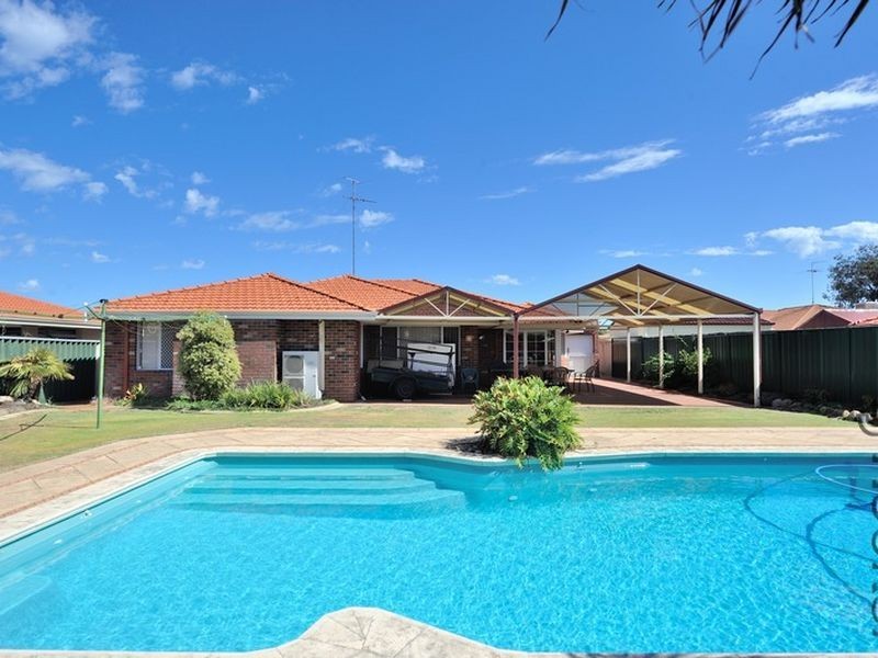9 Penda Close, Halls Head WA 6210